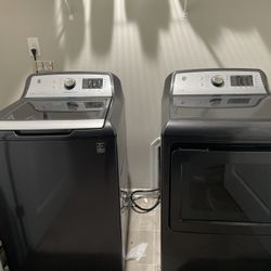 LIKE NEW WASHER AND DRYER SET!! 