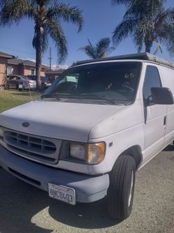 1999 Ford E-250