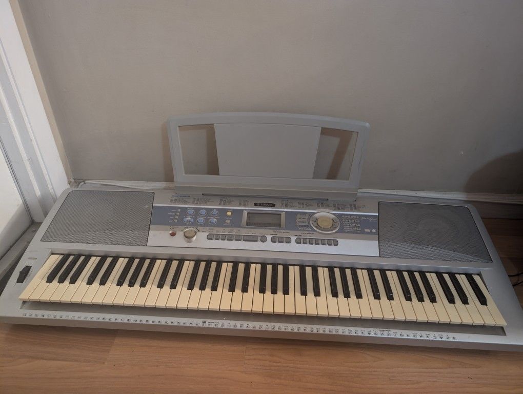 Yamaha Dgx-200 Portable