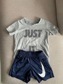 Nike set size 2T