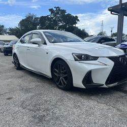 2017 LEXUS IS300