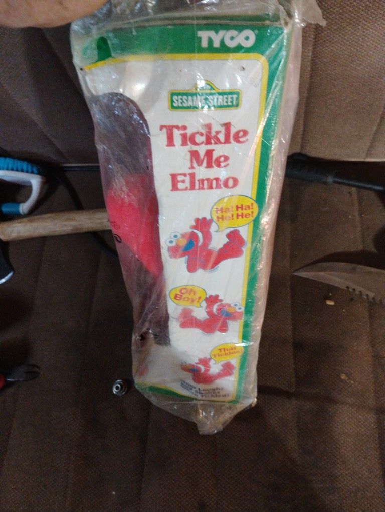 Vintage Tickle Me Elmo