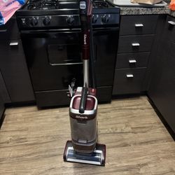 Shark Vacuum Cleaner 