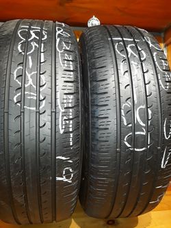 235-55-19 Goodyear Efficientgrip 70% Tread