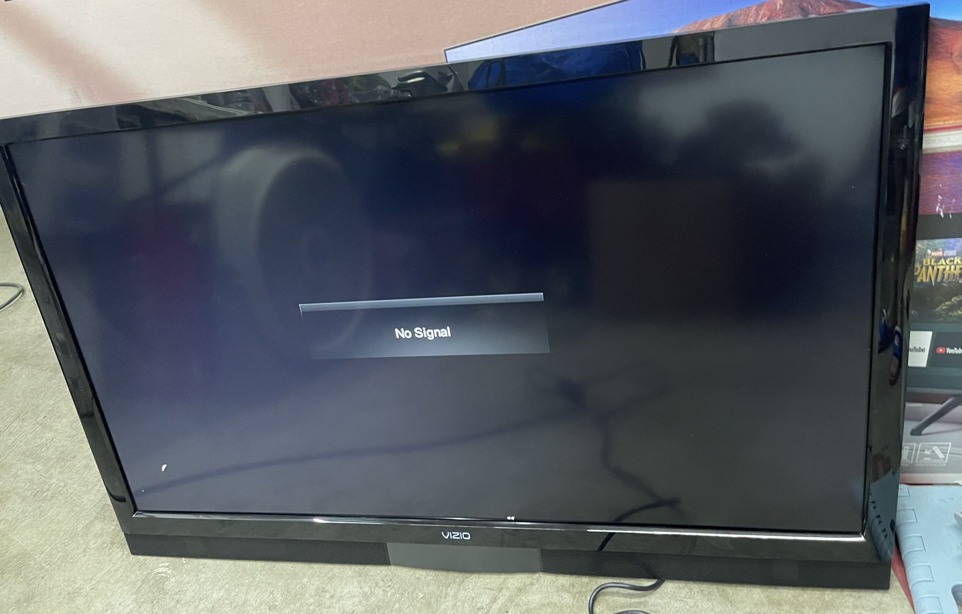 Vizio 42” Smart Tv