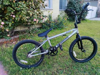 Mongoose 20 inch outerlimit bmx 2025 bike