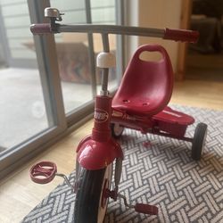 Radio Flyer Steer & Stroll Trike