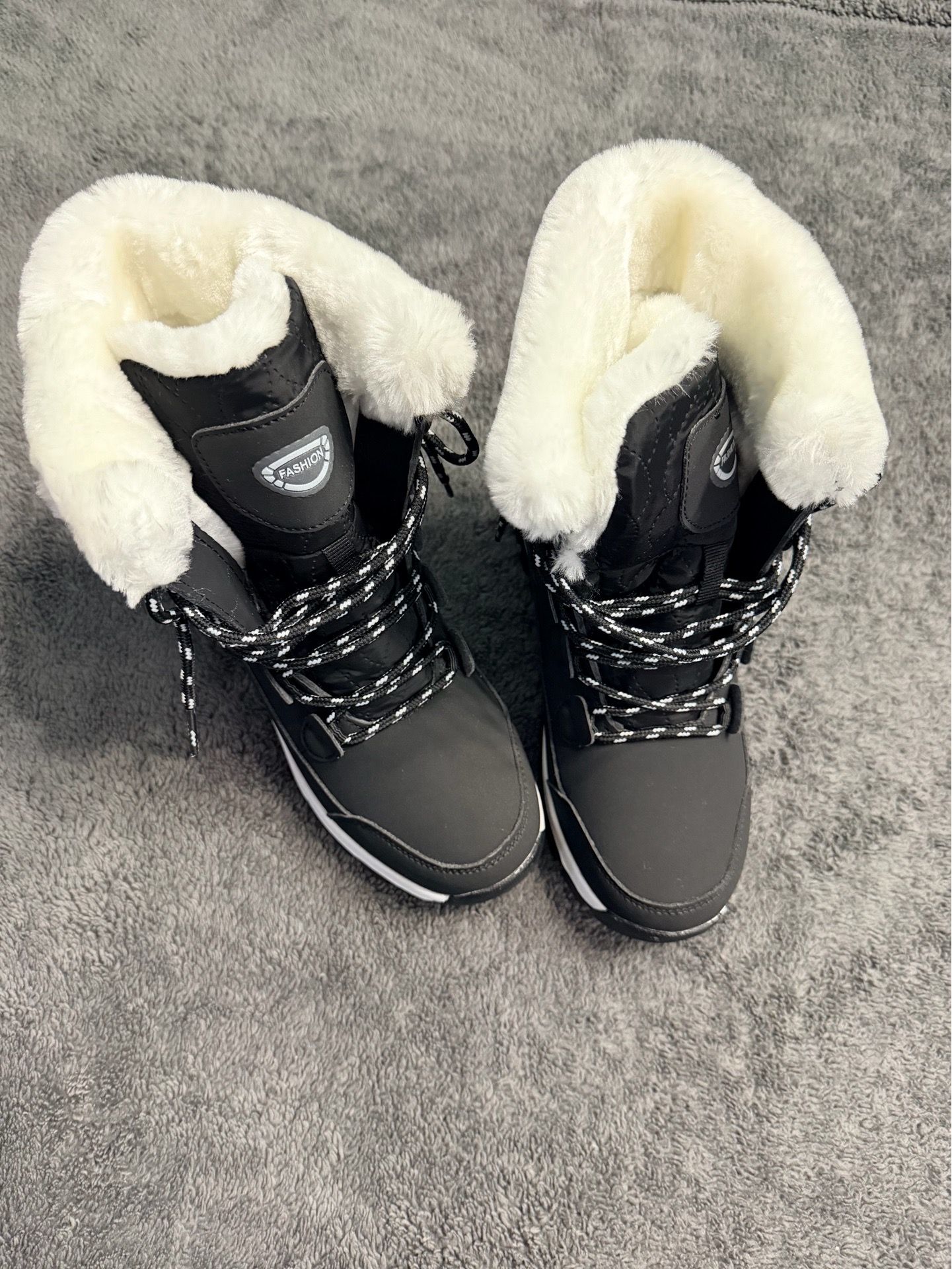 Snow Boots New size 6.5