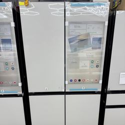 Brand new Samsung Bespoke 23 cu. ft. Counter Depth 4-Door Flex French Door Refrigerator in White Glass with Family Hub+
