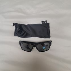 Brand New Oakley Sunglass Color Black