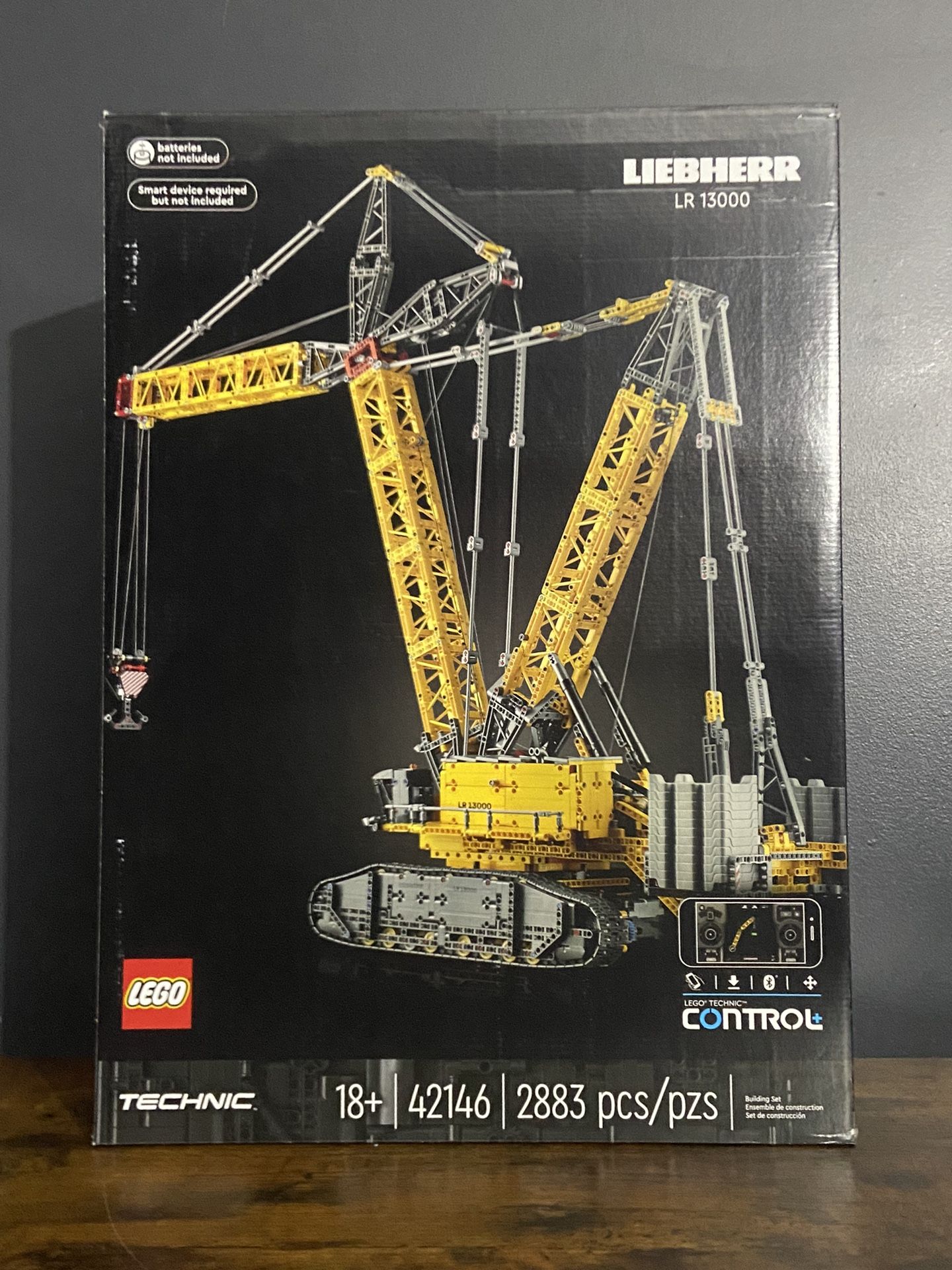 LEGO Technic 42146 Liebherr Crawler Crane LR 13000