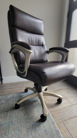 La Z Boy Varnell Big And Tall Office Chair for Sale in Leander TX