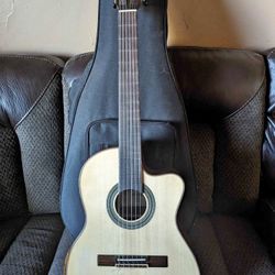 Alvarez CC7HCEAR Acoustic Electric Guitar