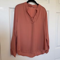 Women’s Top - Size Large