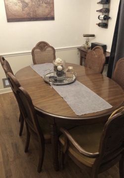 Dining room table set