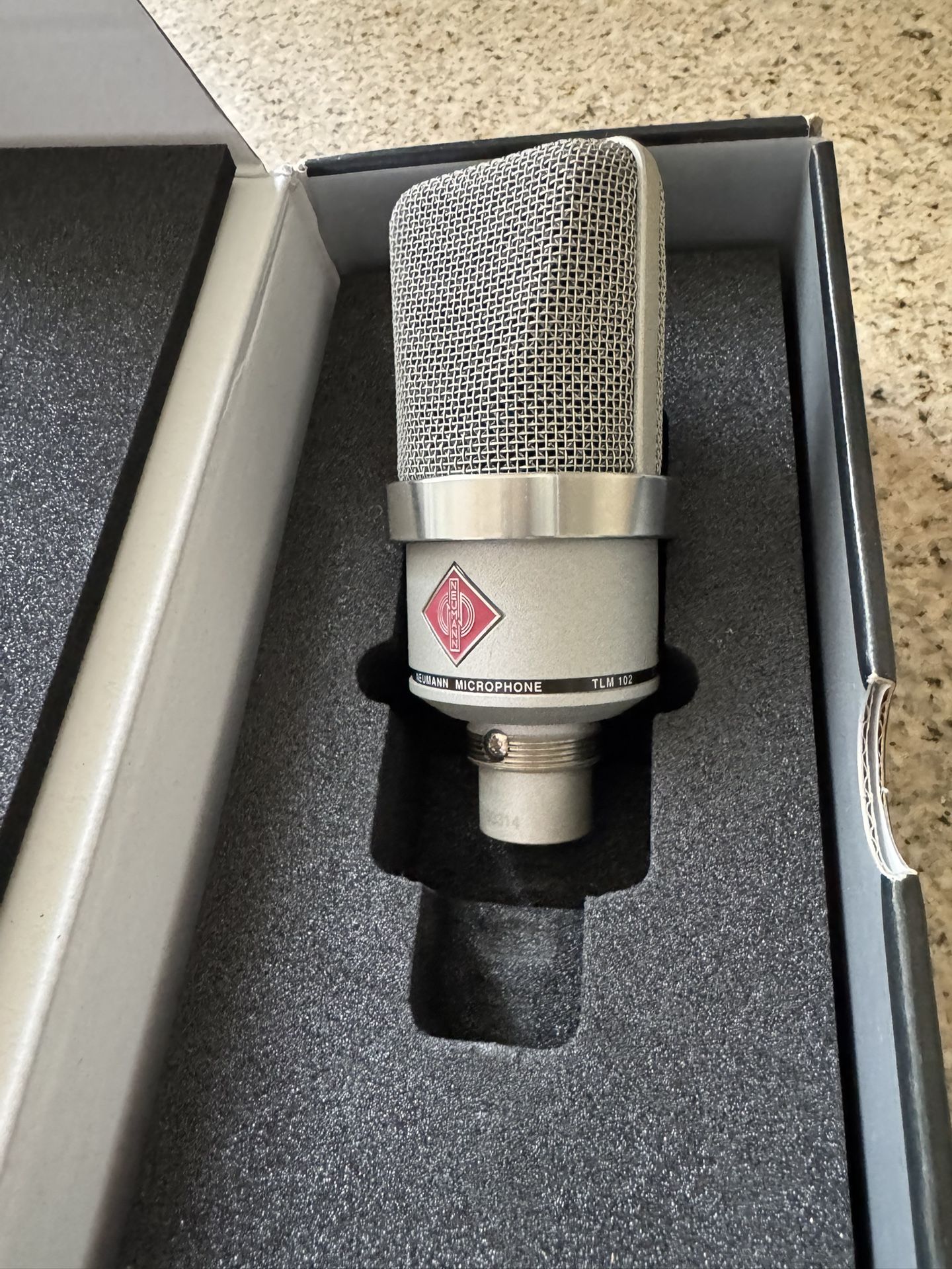 NEUMANN TLM 102 PROFESSIONAL FOR STUDIO MICROPHONE