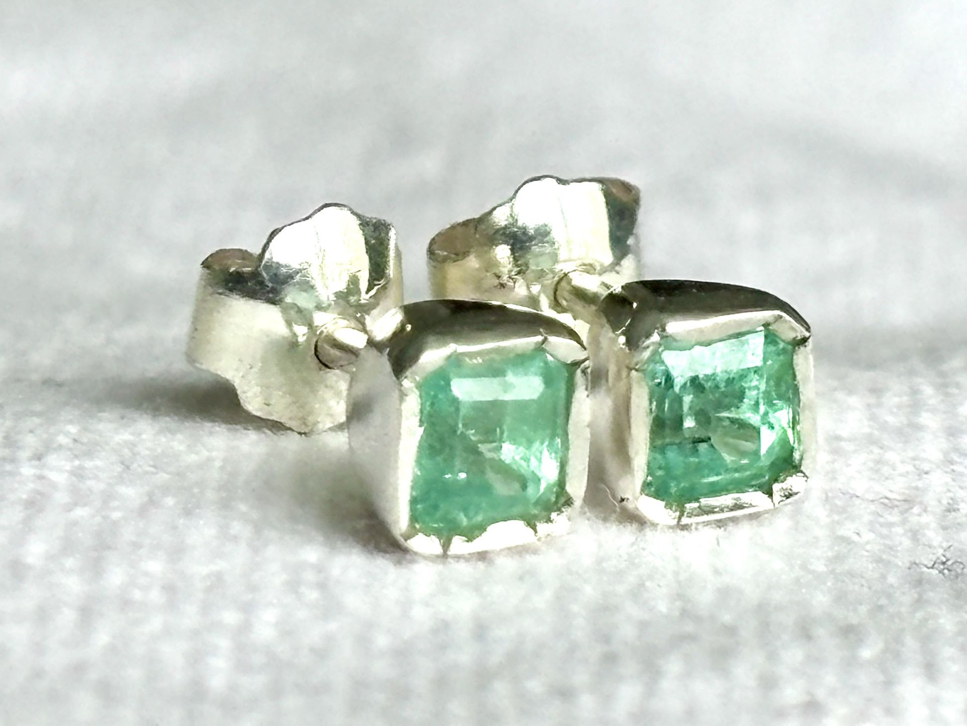 Genuine Colombian emerald earrings, silver 925, real natural emerald 1,1 carats