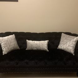 Tuffted Rolled Arm Sofa And Love Seat Set Black