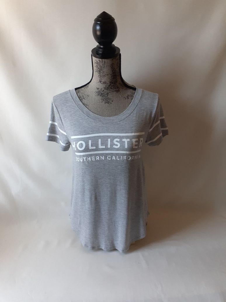 Hollister women's grey short sleeve top size XS