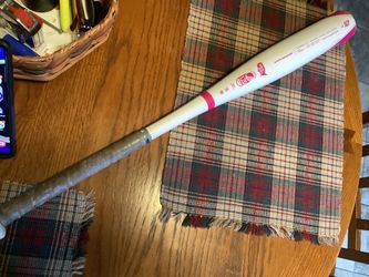 Girls fast-pitch softball bat Easton FS50 model, 27” length 17 ounces, 2 1/4” barrel, Plainfield, Illinois
