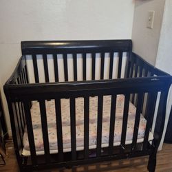 Baby Crib With Mattress 40W×39L