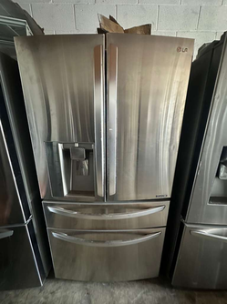 LG 4‑Door French Door Fridge – Stainless, Ice/Water Dispenser
