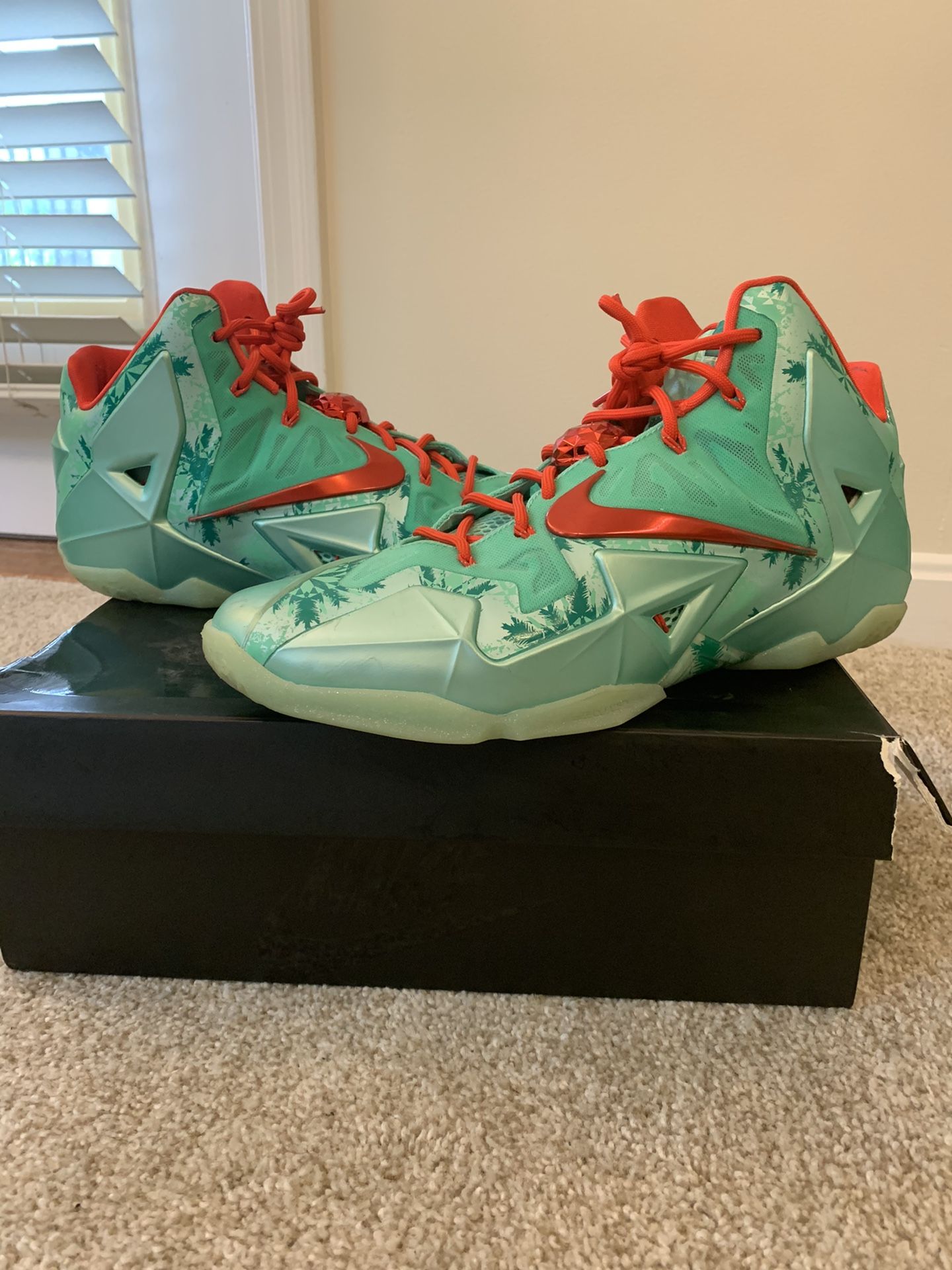 Nike Lebron 11 “Christmas” 🔥🔥