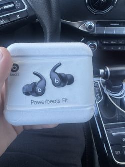 PowerBeats Fit