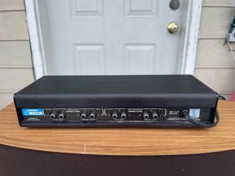 Bose 901 series VI including equalizer & tulips stands