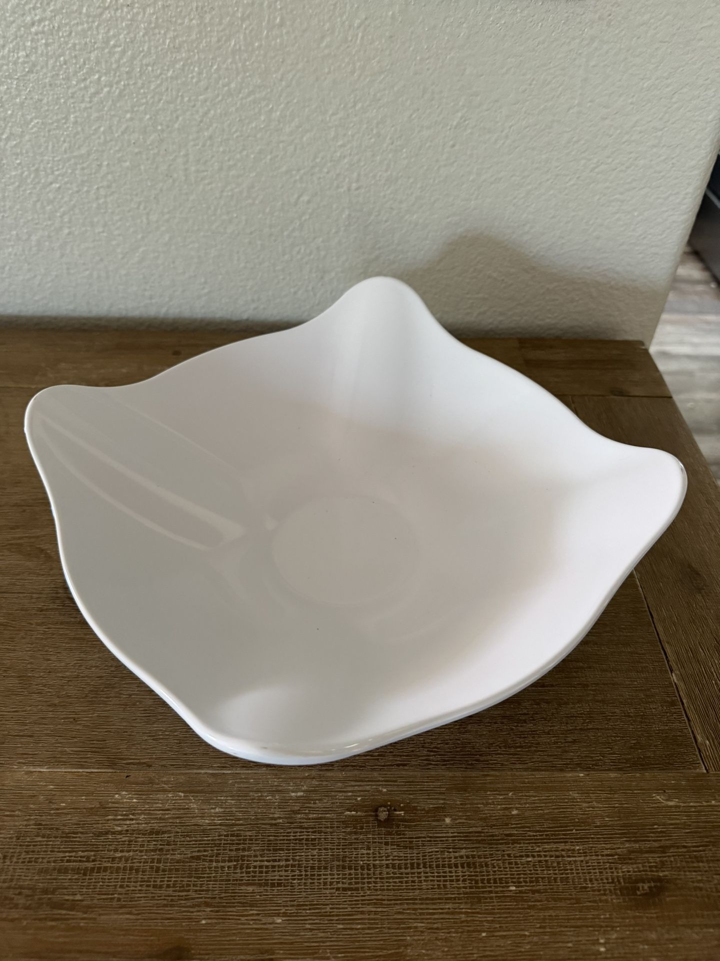Medium Sized Catering Bowl