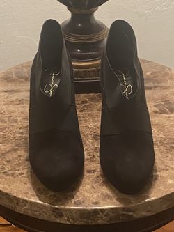 Jessica  Simpson Suede Ankle Boots Size 7 Black Color
