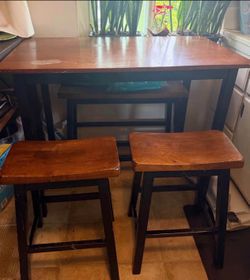 Counter Height Dining Set – Table, Bench & 2 Stools