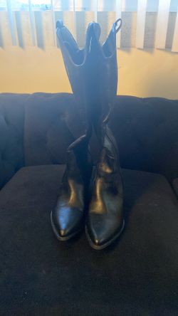 Woman’s cowboy boots