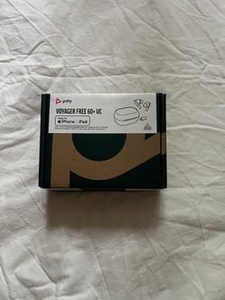 Poly voyager earbuds