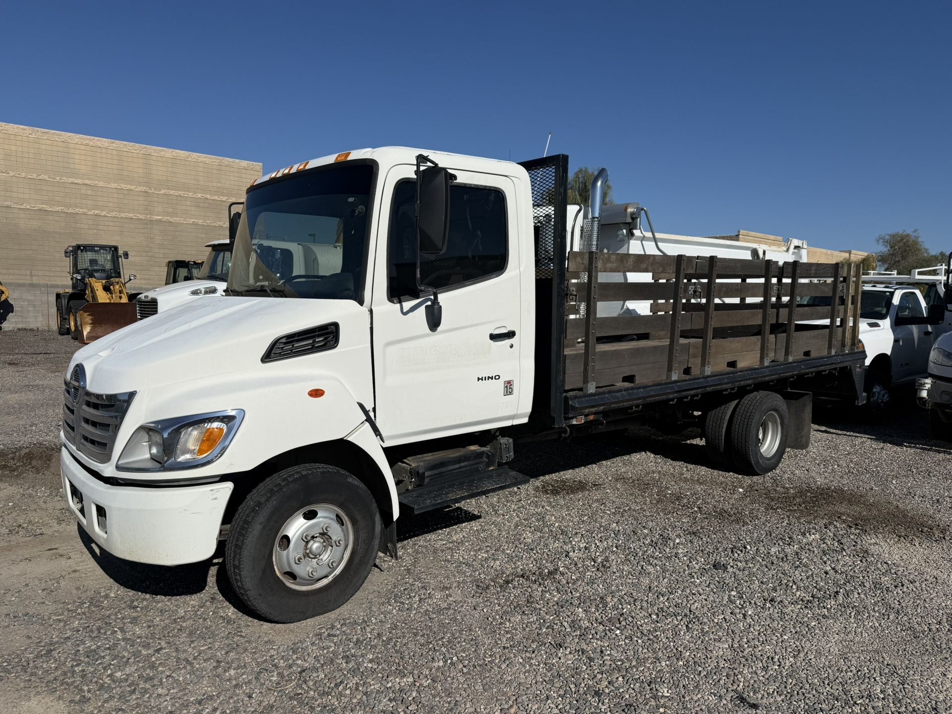 2005 Hino 145 Flatbed 