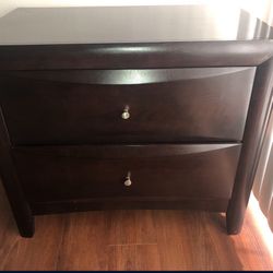 Nightstand 