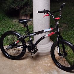 18" Nice & clean stunt type BMX Kids Bike