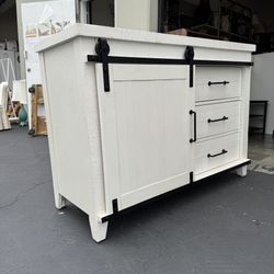 Montana White 3 Drawer Console Table TV Stand Entertainment Chest Very Good Condition