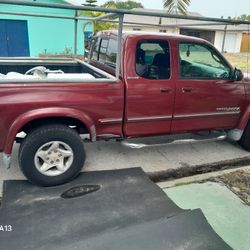 2002 Toyota  Tundra  V-8