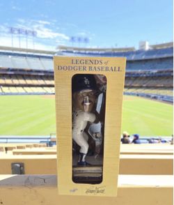 Reggie Smith Legends of Dodger Baseball Bobblehead SGA 8/15/26