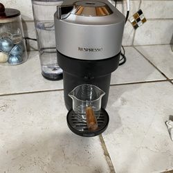 Nespresso Vertuo Pop+ Deluxe