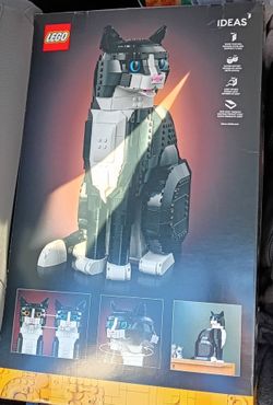 LEGO Ideas Tuxedo Cat Set