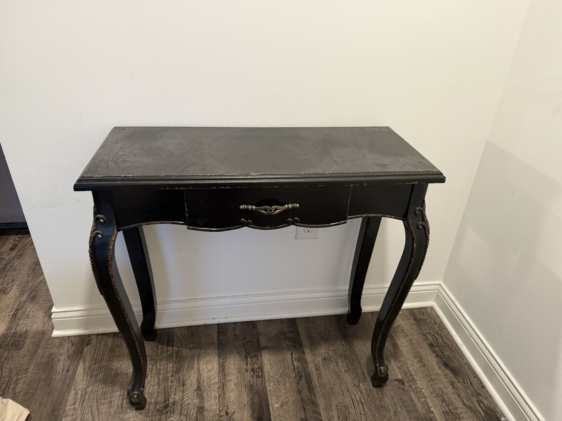 Desk/table