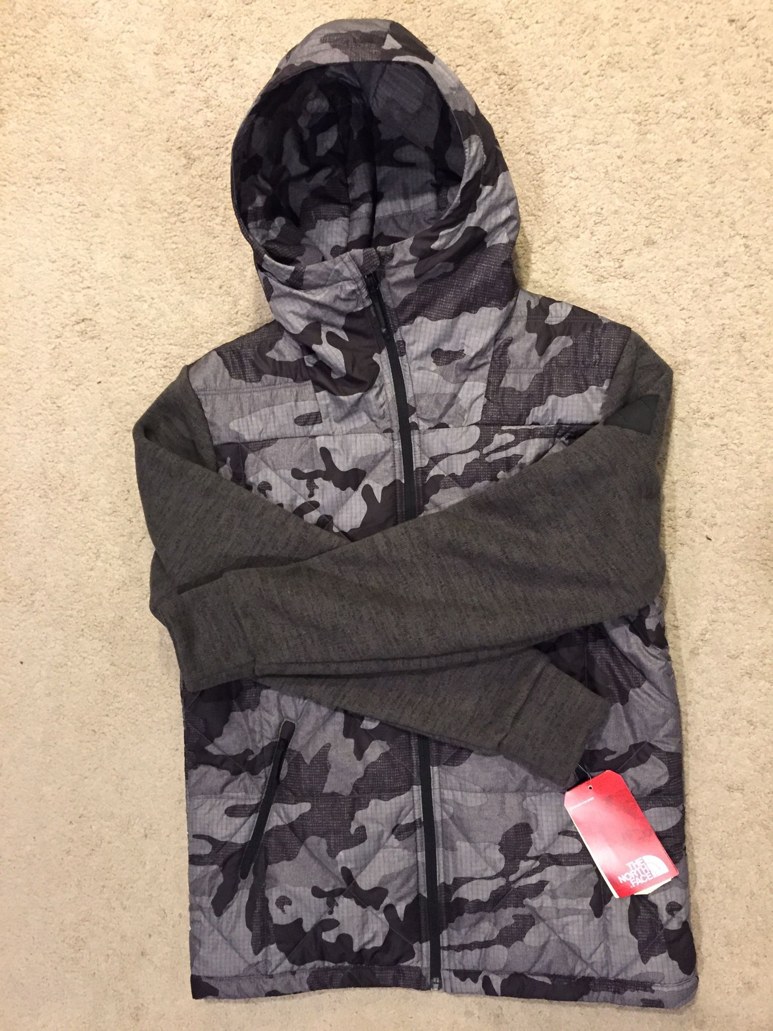 NORTH FACE / “SHADOW CAMO” Insulated Semi-Puffy Coat WATERPROOF Jacket w/ Hood / SIZE: Men’s Small (S) / Brand New w/ Tags!! / Shadow Camo