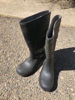 Rubber Boots - men’s size 9