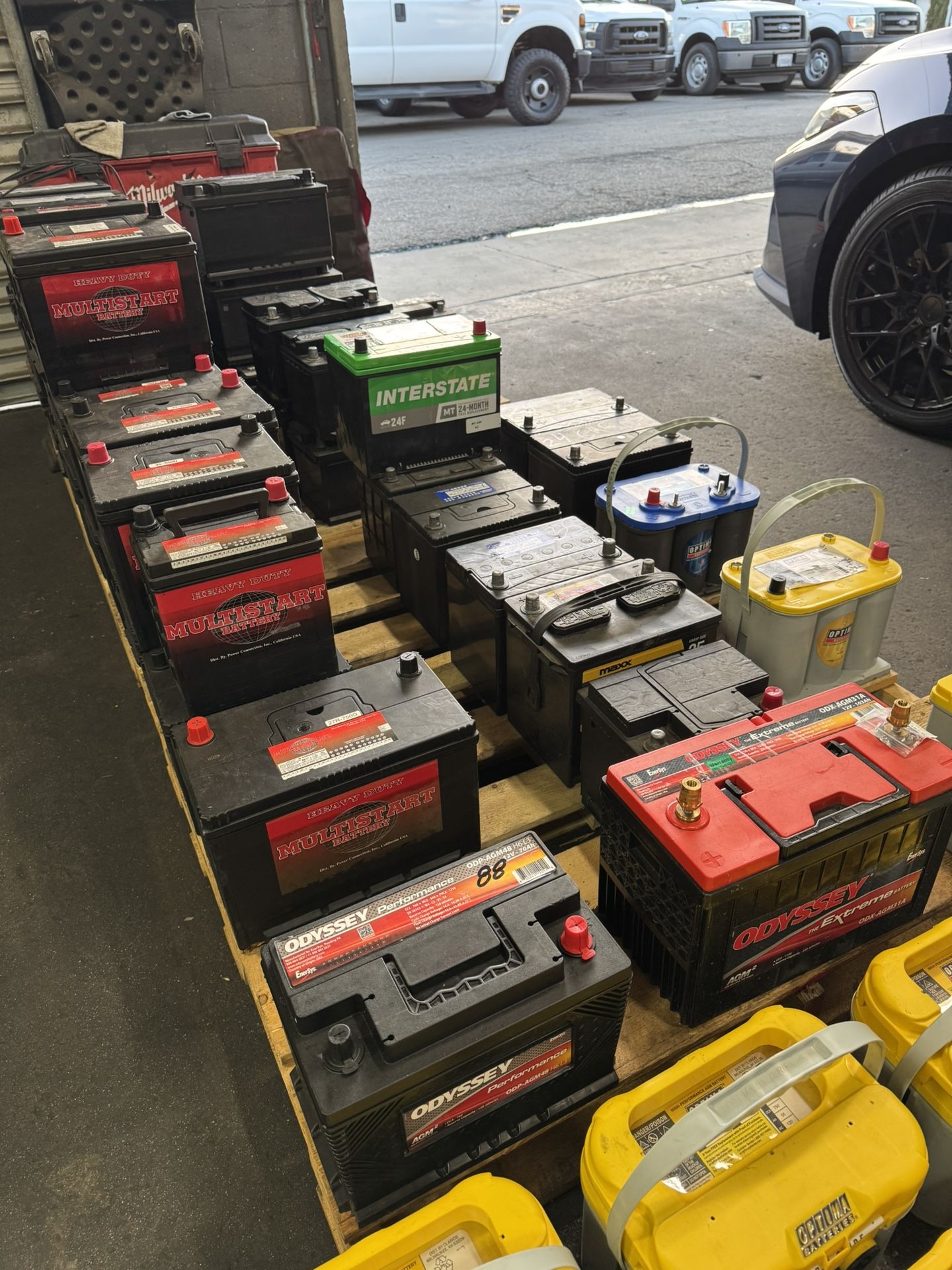 GROUP SIZE 24 24F 24R H5 27 34 78 65 48 49 47 H6 H7 51r 94r 86 H8 H9 Truck SUV And Vans. Car battery with Warranty. $60 with core exchange   All model