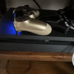 PS4
