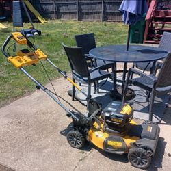Parts lawnmower does not come with the batteries or charger