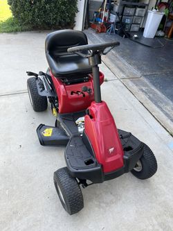 Murray 24 Rear Engine Riding Mower 190cc 8.75 for Sale in Lake