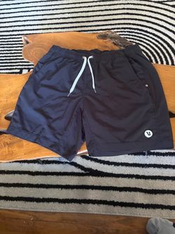 Vuori Men’s Shorts (Black / Medium)